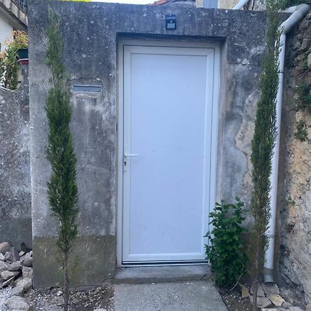 Studio Numero 3 Villeneuve-les-Avignon Bagian luar foto
