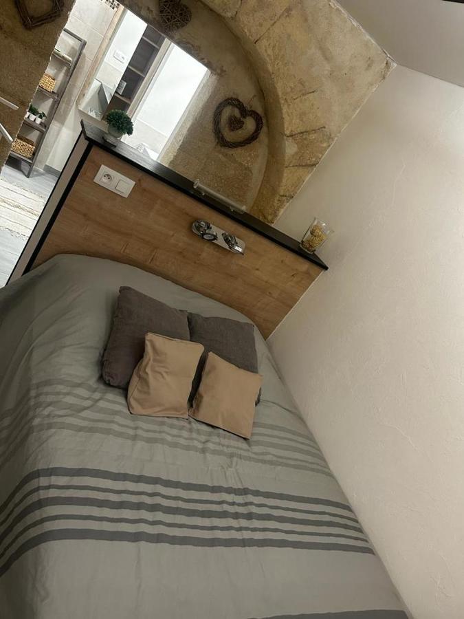 Studio Numero 3 Villeneuve-les-Avignon Bagian luar foto