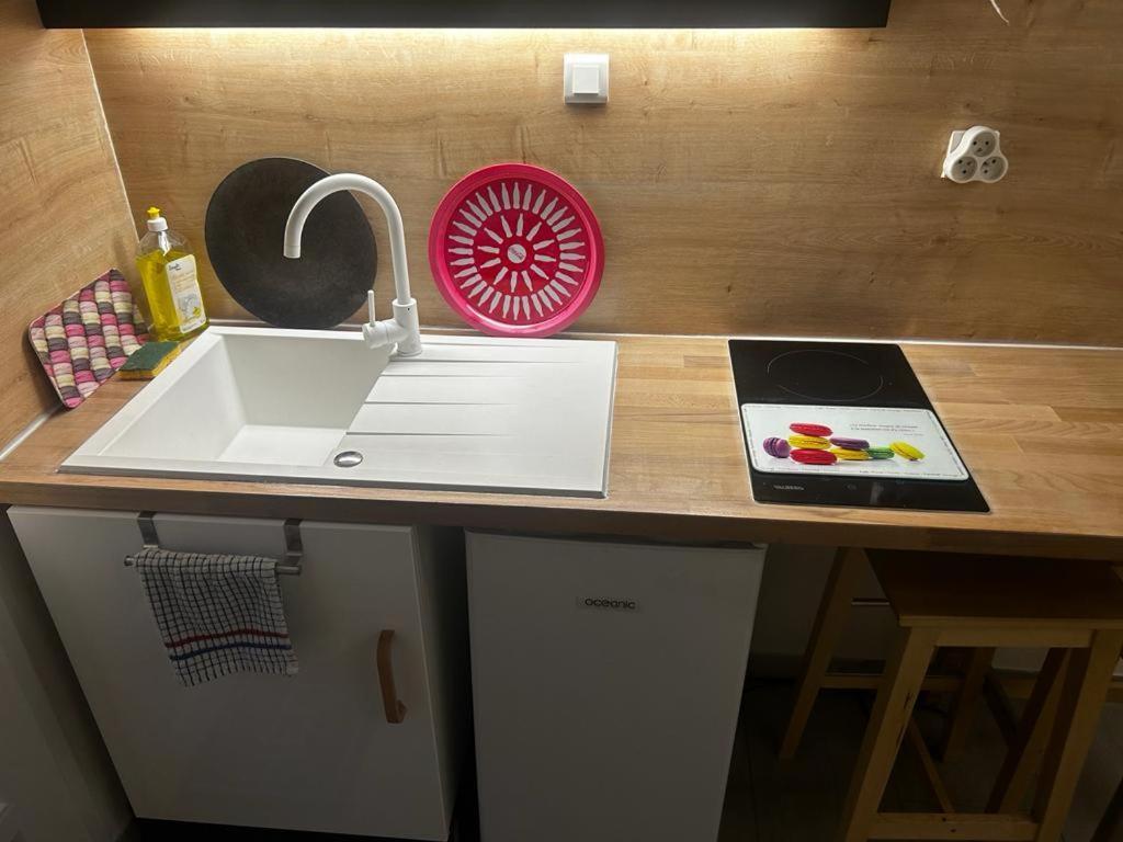 Studio Numero 3 Villeneuve-les-Avignon Bagian luar foto